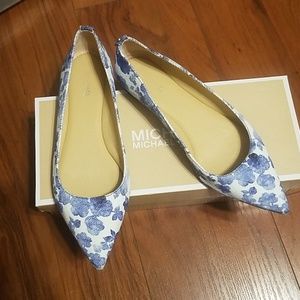 Michael Kors Adrianna flat 7.5